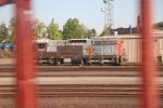 WPRR 1501 sits partially blocked by a Centerbeam at Albany Yard